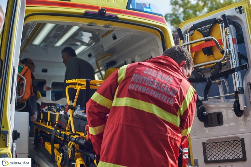 Új mentőautó átadás - fotó Szarka Lajos