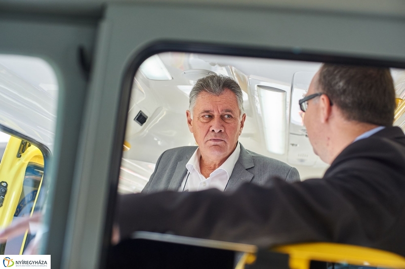 Új mentőautó átadás - fotó Szarka Lajos