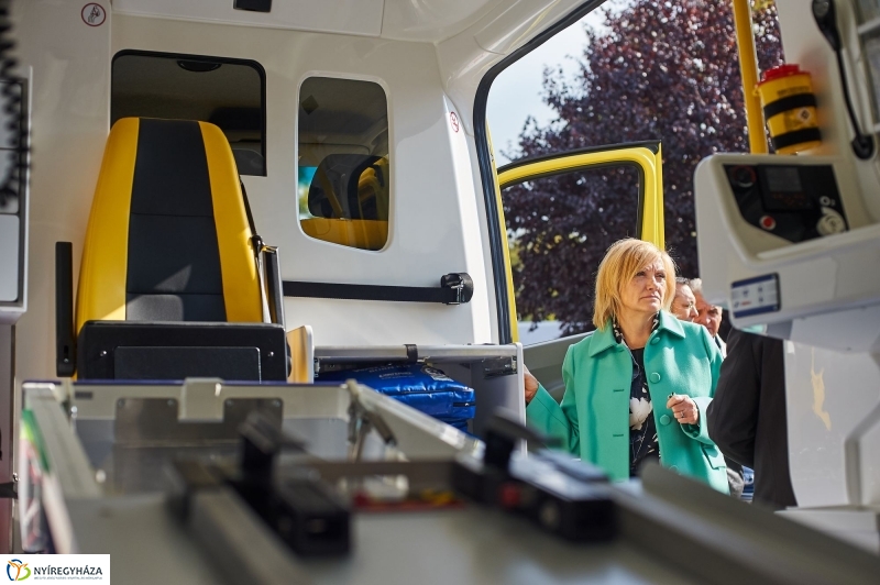 Új mentőautó átadás - fotó Szarka Lajos