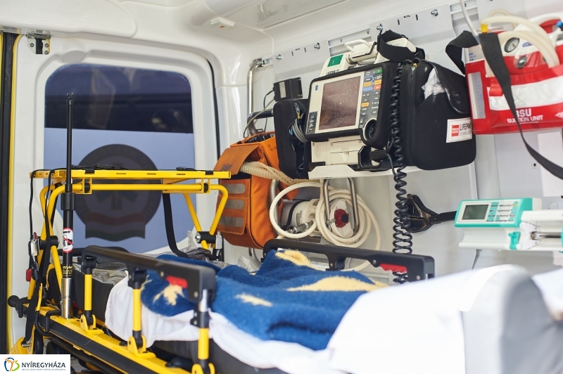 Új mentőautó átadás - fotó Szarka Lajos