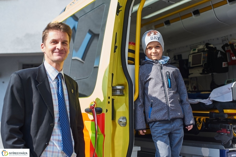 Új mentőautó átadás - fotó Szarka Lajos