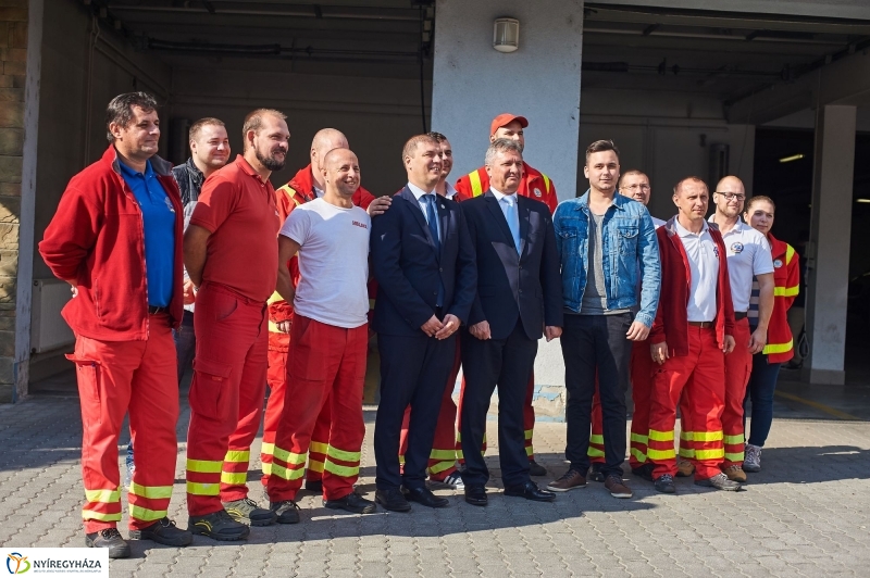 Új mentőautó átadás - fotó Szarka Lajos