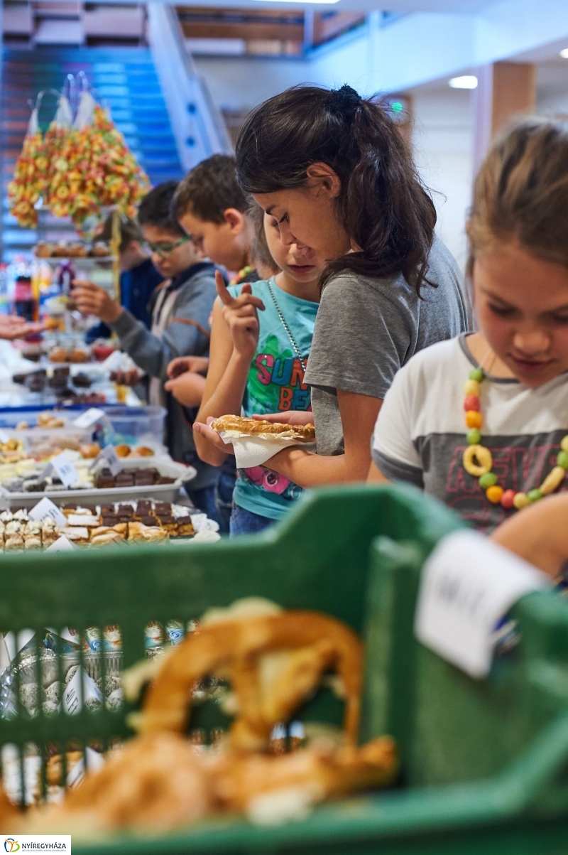 Mihály-napi vásár a Kazinczyben - fotó Szarka Lajos