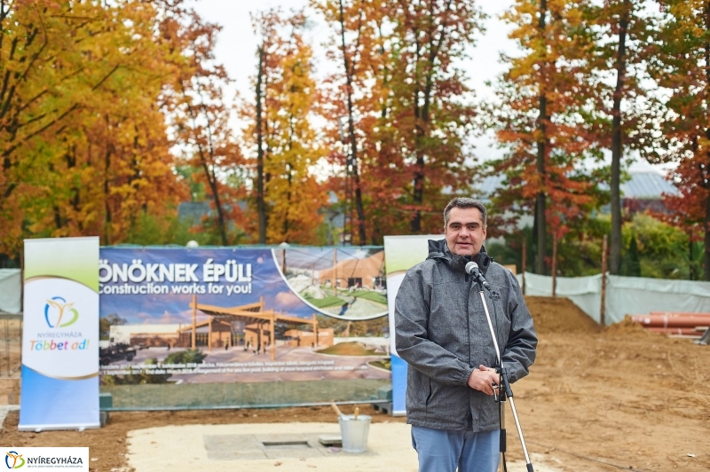 Látogatócentrum alapkőletétele - fotó Szarka Lajos