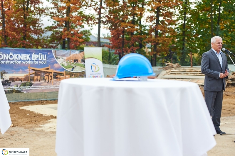 Látogatócentrum alapkőletétele - fotó Szarka Lajos