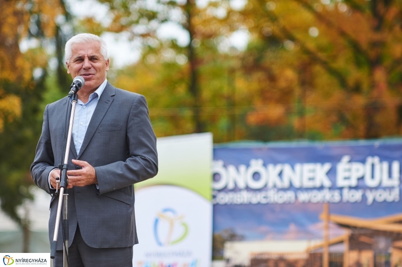 Látogatócentrum alapkőletétele - fotó Szarka Lajos