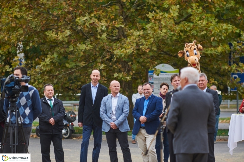 Látogatócentrum alapkőletétele - fotó Szarka Lajos