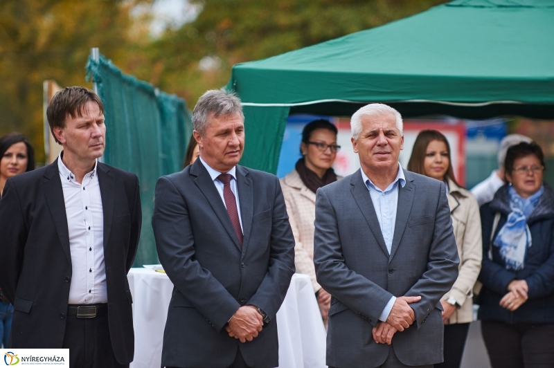 Látogatócentrum alapkőletétele - fotó Szarka Lajos