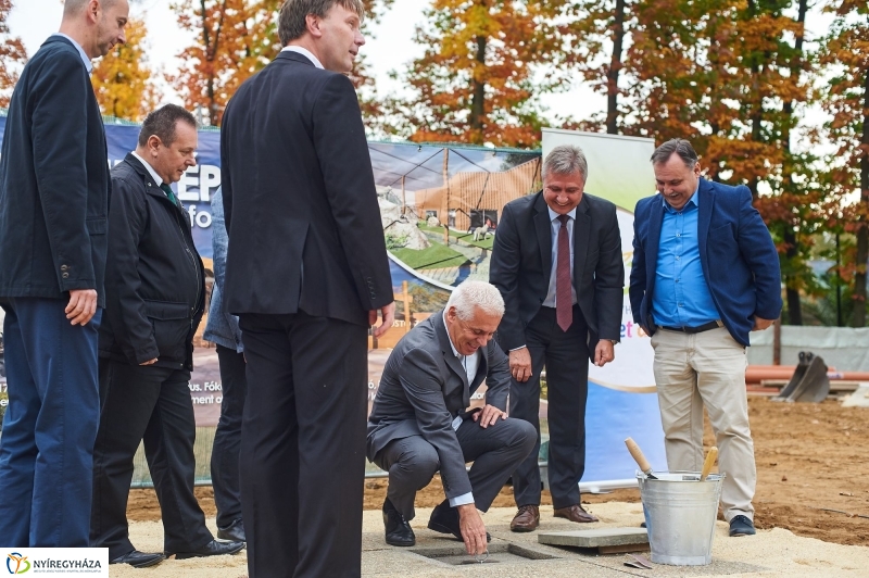 Látogatócentrum alapkőletétele - fotó Szarka Lajos