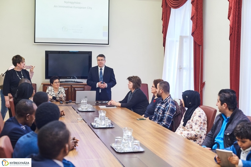Külföldi hallgatók a Városházán - fotó Szarka Lajos