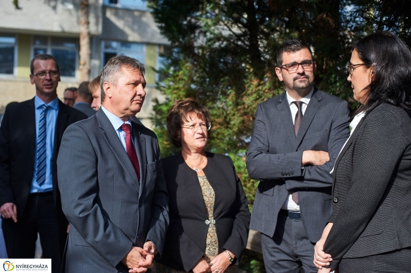 Parkolóház alapkőletétele a kórházban - fotó Szarka Lajos