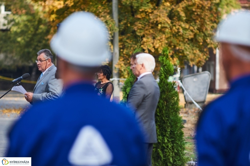 Parkolóház alapkőletétele a kórházban - fotó Szarka Lajos