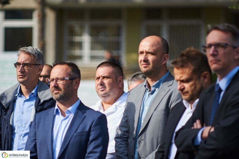 Parkolóház alapkőletétele a kórházban - fotó Szarka Lajos