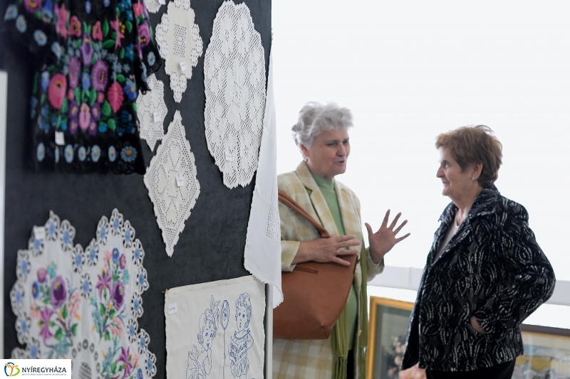 Szépkorúak kézimunka kiállítása a VMKK-ban