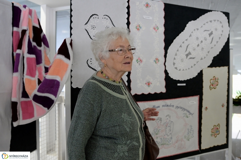 Szépkorúak kézimunka kiállítása a VMKK-ban