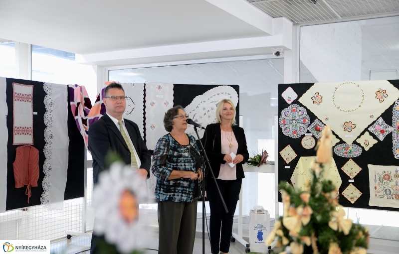 Szépkorúak kézimunka kiállítása a VMKK-ban