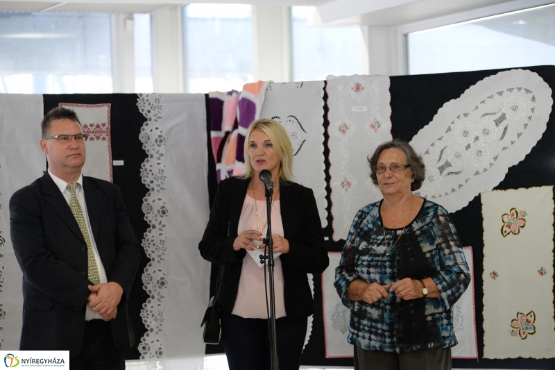 Szépkorúak kézimunka kiállítása a VMKK-ban