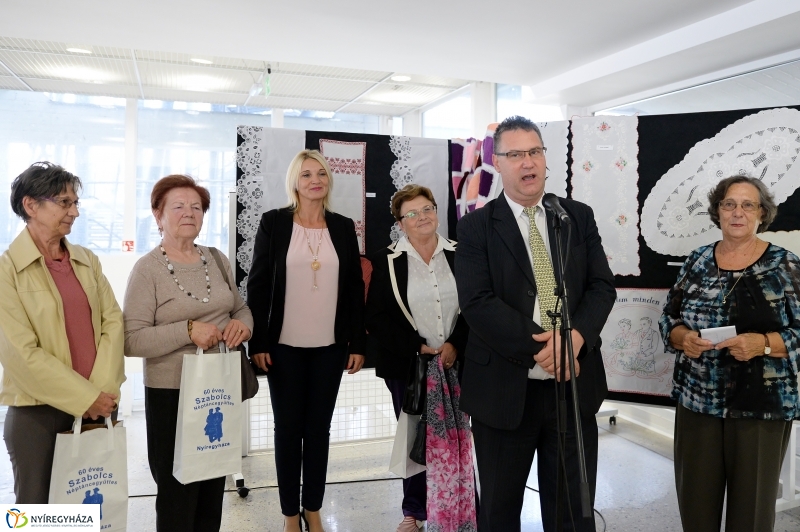 Szépkorúak kézimunka kiállítása a VMKK-ban