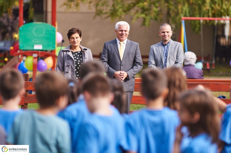 Játszótér átadás a Dohány utcán - fotó Szarka Lajos