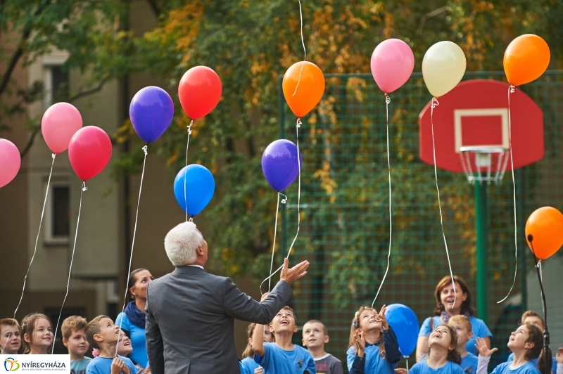 Játszótér átadás a Dohány utcán - fotó Szarka Lajos