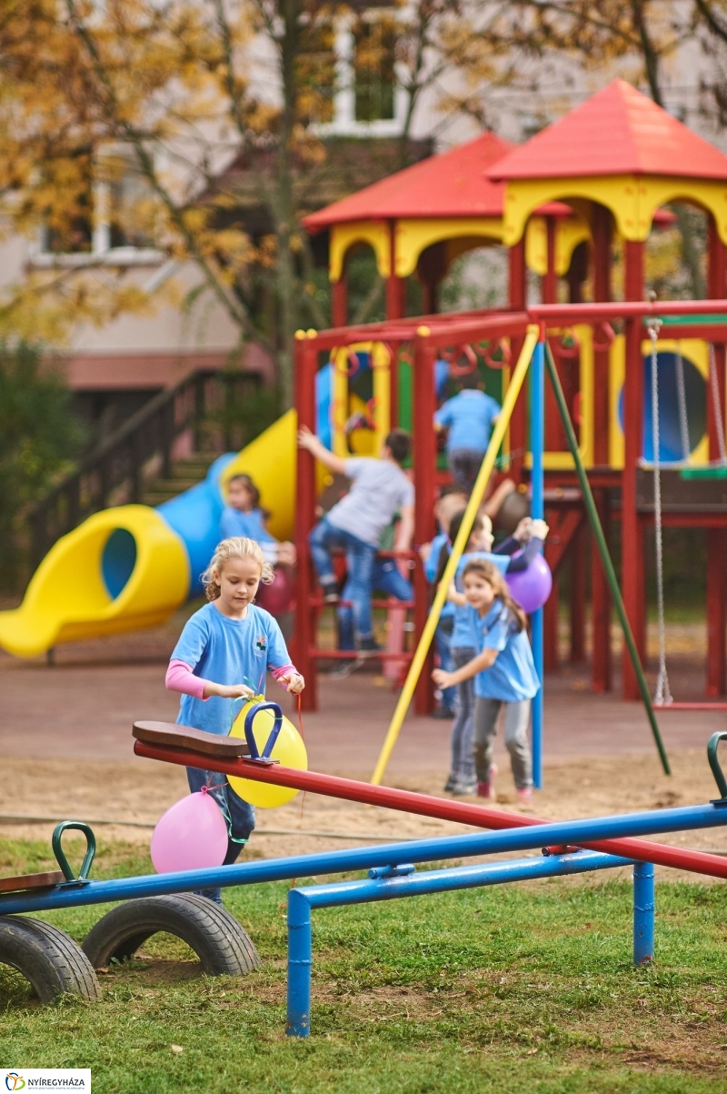 Játszótér átadás a Dohány utcán - fotó Szarka Lajos