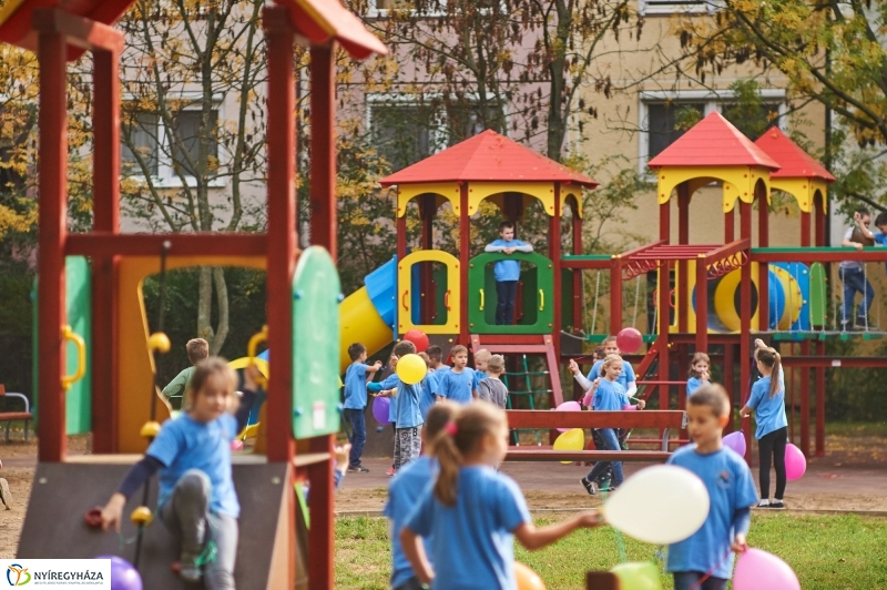 Játszótér átadás a Dohány utcán - fotó Szarka Lajos