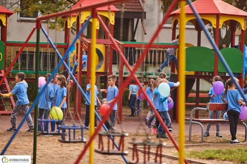 Játszótér átadás a Dohány utcán - fotó Szarka Lajos