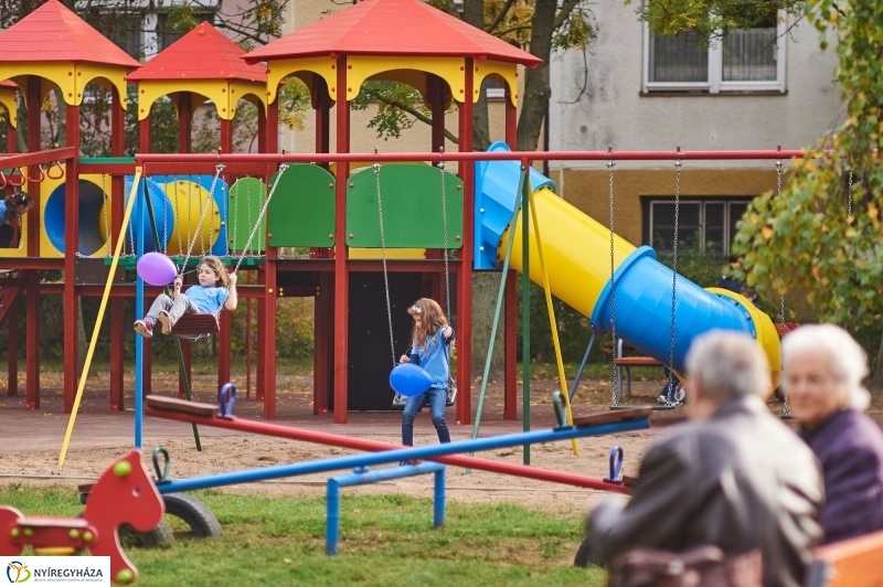 Játszótér átadás a Dohány utcán - fotó Szarka Lajos