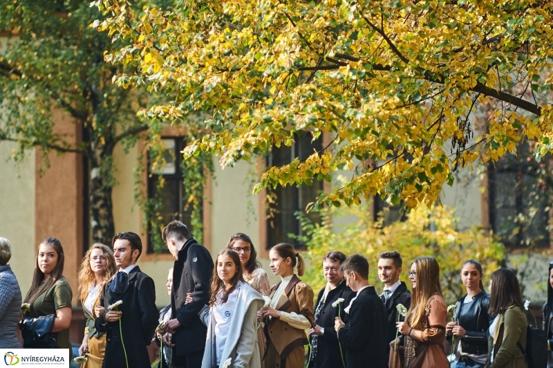 Emlékezés Krúdy Gyula szobránál - fotó Szarka Lajos