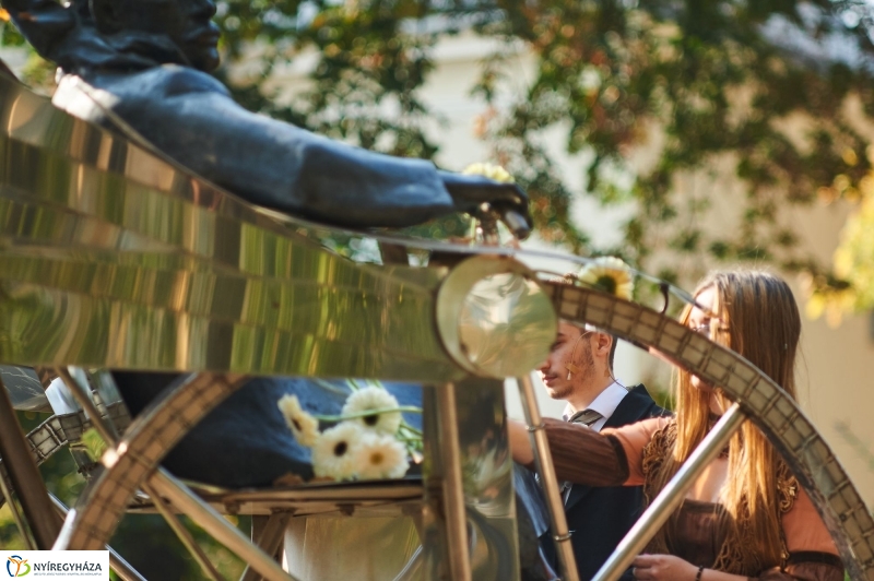 Emlékezés Krúdy Gyula szobránál - fotó Szarka Lajos