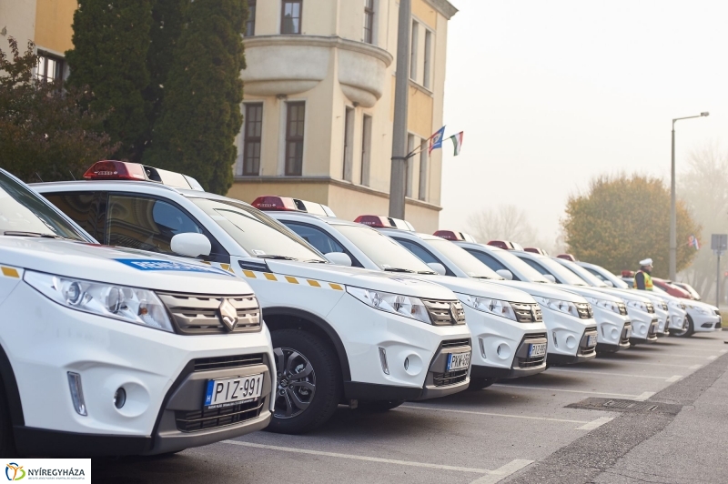 Új rendőrautók - fotó Szarka Lajos