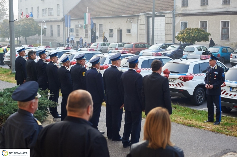Új rendőrautók - fotó Szarka Lajos