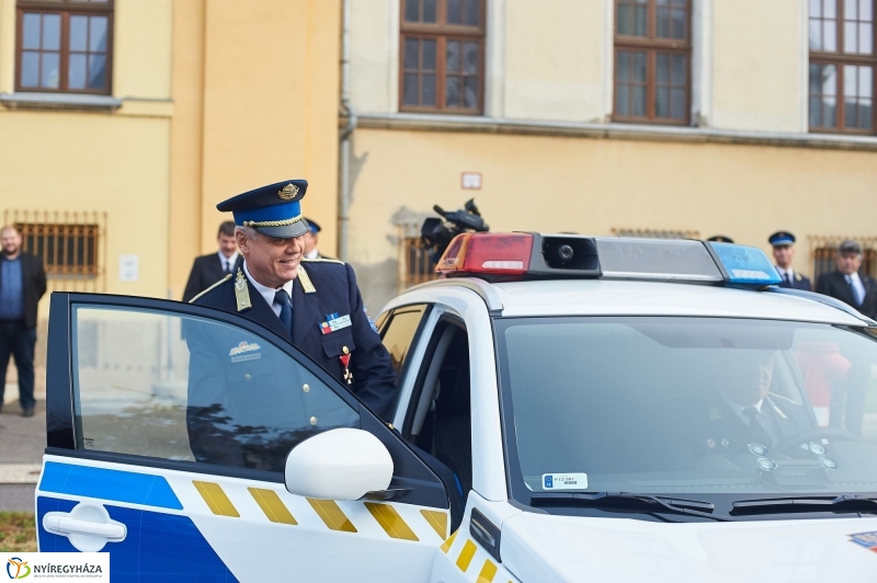 Új rendőrautók - fotó Szarka Lajos