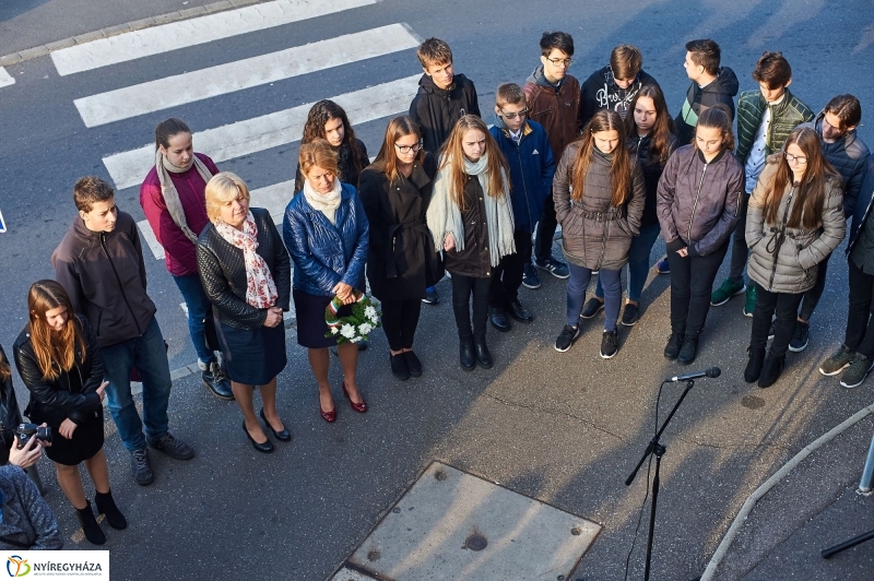 Megemlékező koszorúzások - fotó Szarka Lajos