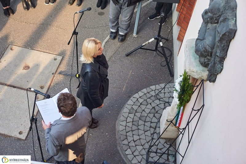 Megemlékező koszorúzások - fotó Szarka Lajos