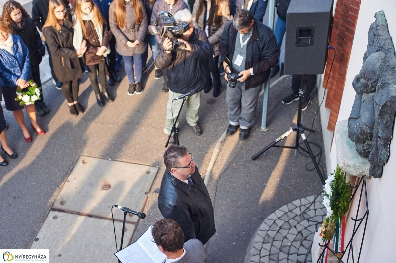 Megemlékező koszorúzások - fotó Szarka Lajos