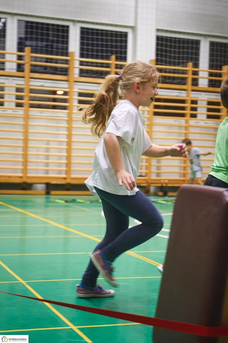 Mozdulj Nyíregyháza-gyerektorna - fotó Szarka Lajos