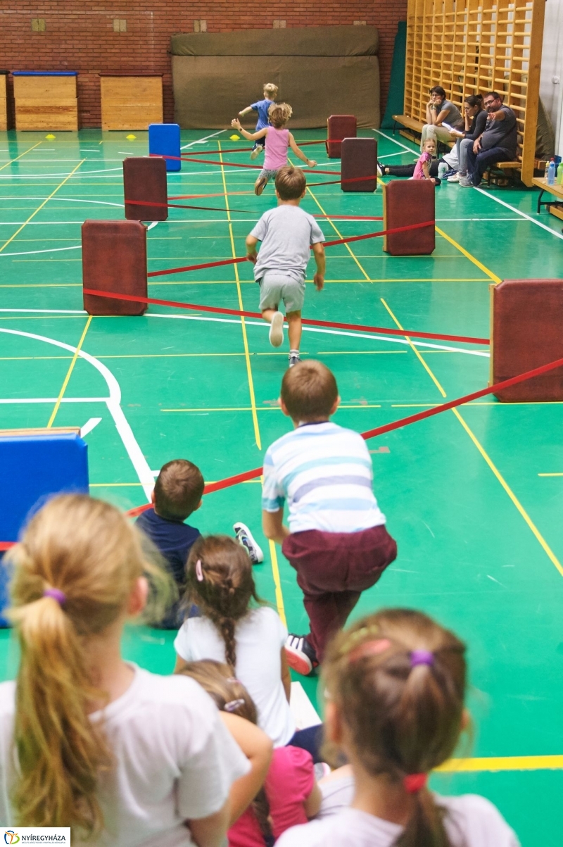 Mozdulj Nyíregyháza-gyerektorna - fotó Szarka Lajos