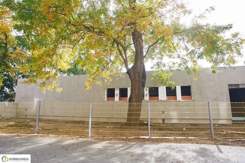 Épül a kórházi óvoda - fotó Szarka Lajos