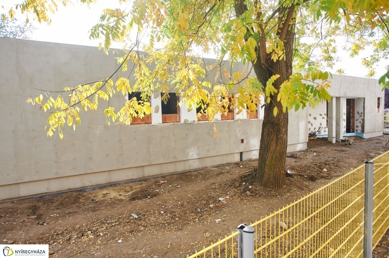 Épül a kórházi óvoda - fotó Szarka Lajos