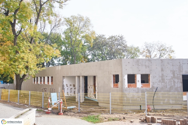 Épül a kórházi óvoda - fotó Szarka Lajos