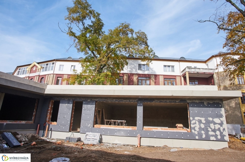 Épül a kórházi óvoda - fotó Szarka Lajos