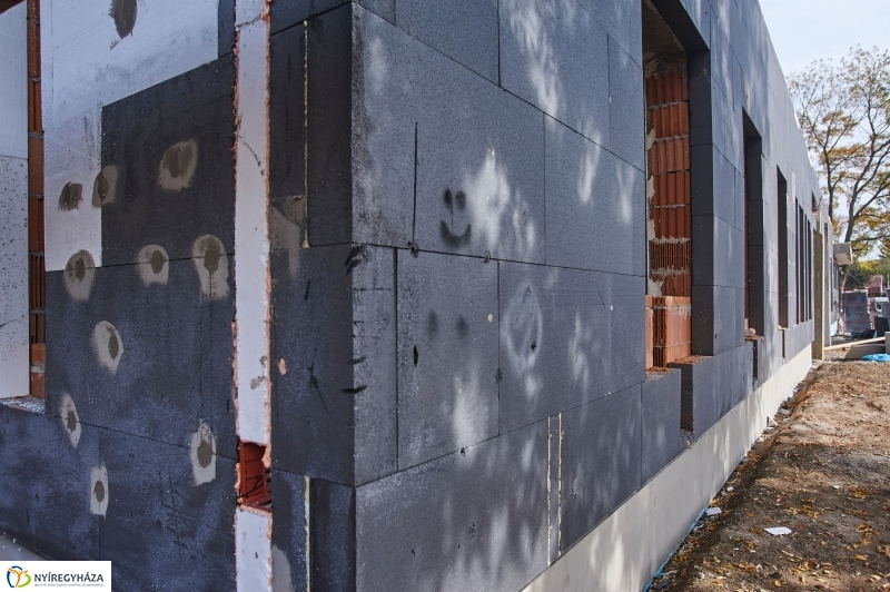 Épül a kórházi óvoda - fotó Szarka Lajos