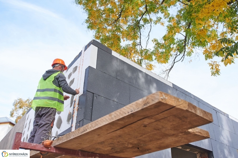 Épül a kórházi óvoda - fotó Szarka Lajos