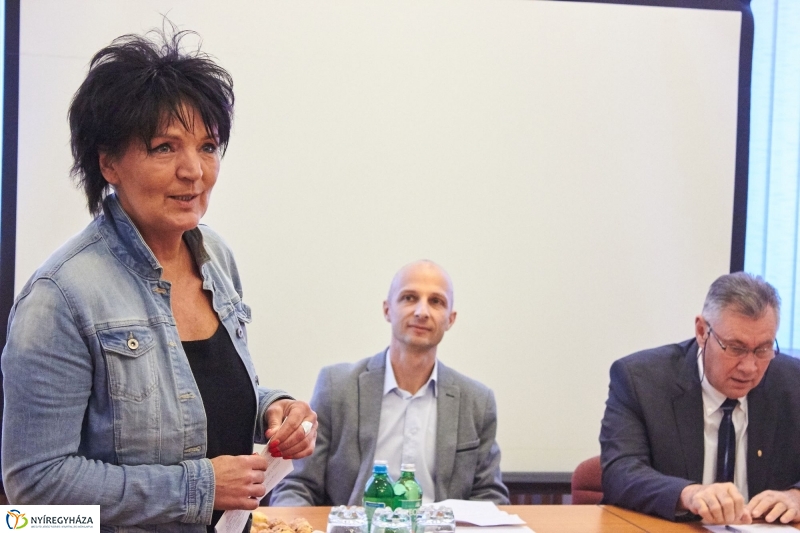 Új műtőasztal és röntgen a kórházban - fotó Szarka Lajos