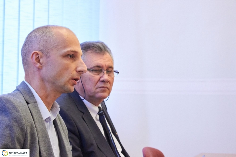 Új műtőasztal és röntgen a kórházban - fotó Szarka Lajos