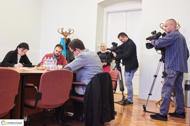 Új műtőasztal és röntgen a kórházban - fotó Szarka Lajos