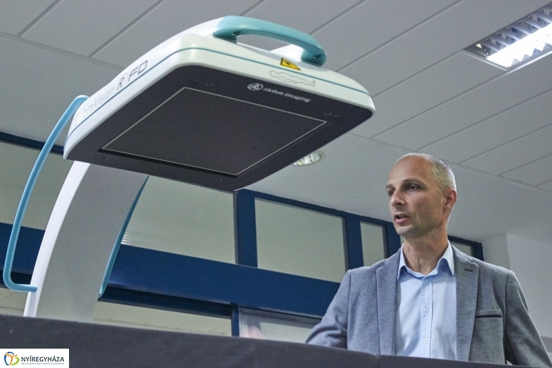Új műtőasztal és röntgen a kórházban - fotó Szarka Lajos