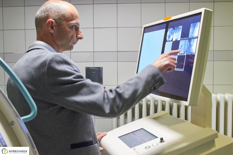 Új műtőasztal és röntgen a kórházban - fotó Szarka Lajos