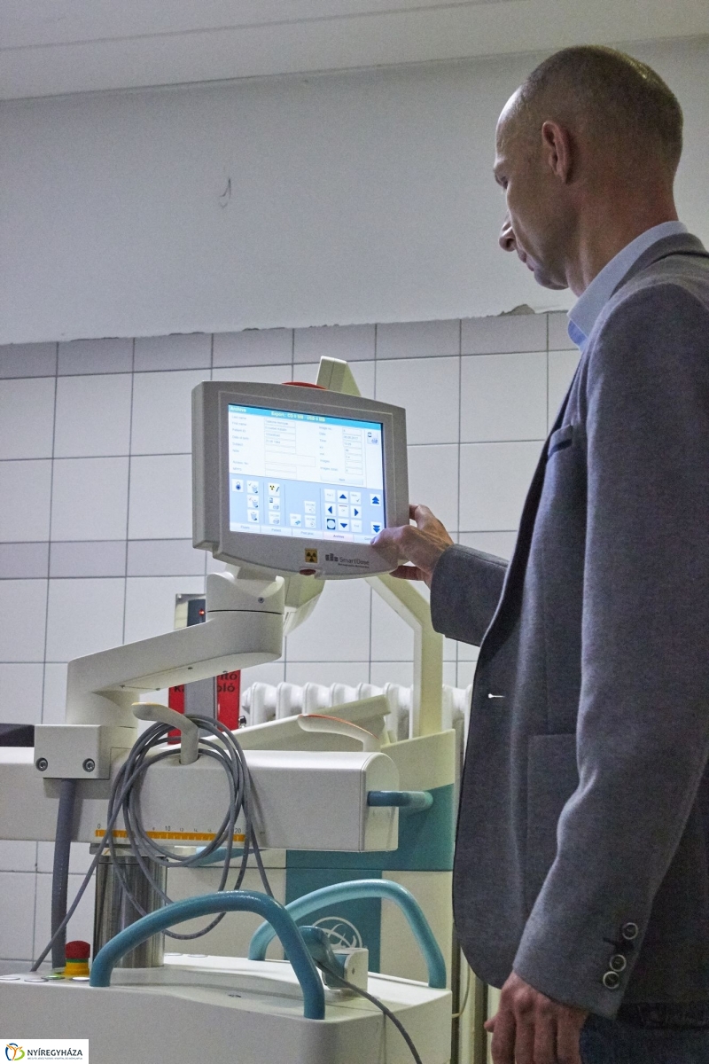 Új műtőasztal és röntgen a kórházban - fotó Szarka Lajos